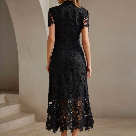 Black detailed dress - Picture 4 of 4